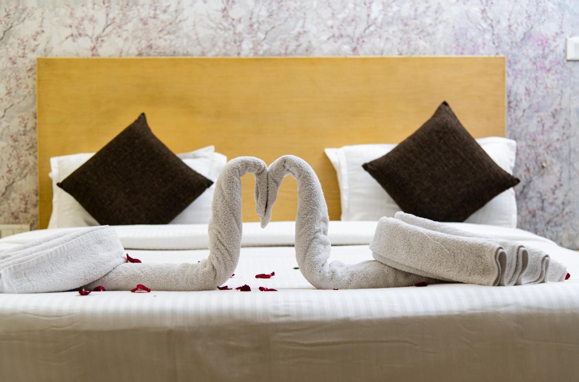 Mayur Hotel Нью-Дели Экстерьер фото