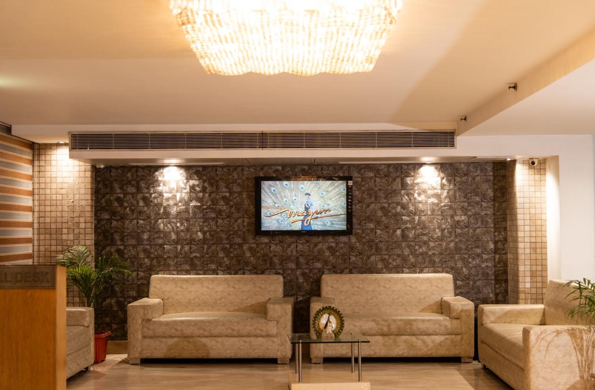 Mayur Hotel Нью-Дели Экстерьер фото