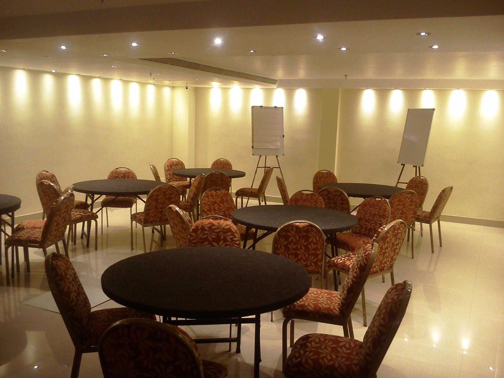 Mayur Hotel Нью-Дели Экстерьер фото